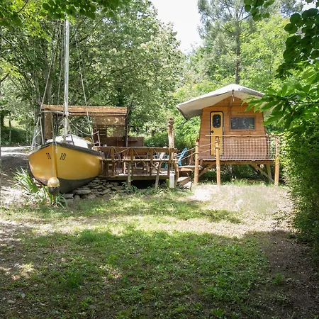 Campsite La Pecherie 3*